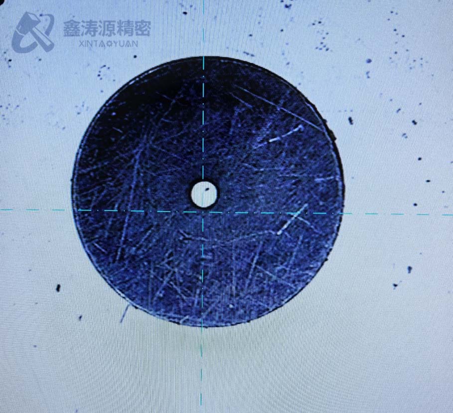 微細(xì)孔精密配件