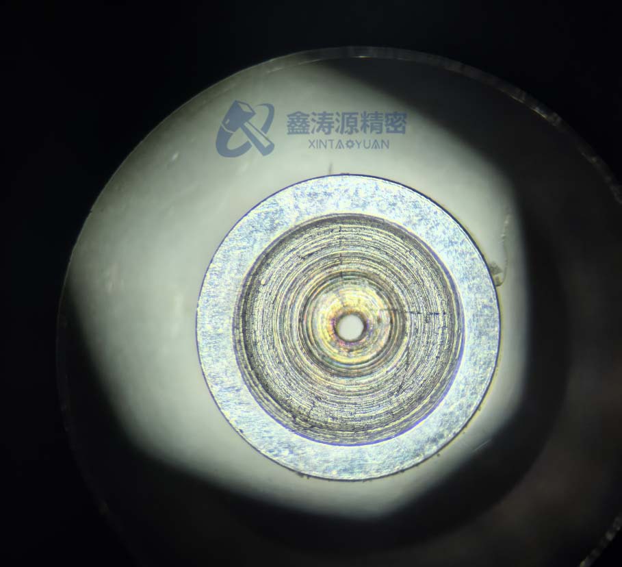 微細(xì)孔精密配件