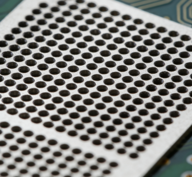 微小件微孔沖壓用伺服機還是普通機?差別在哪?